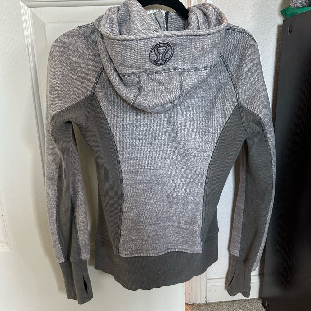 Lululemon jacket, size 4